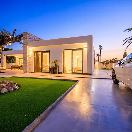 Mi Luna Villa